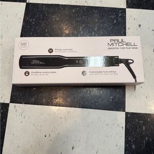 Paul Mitchell Smooth 1.25" Flat Iron - Black
